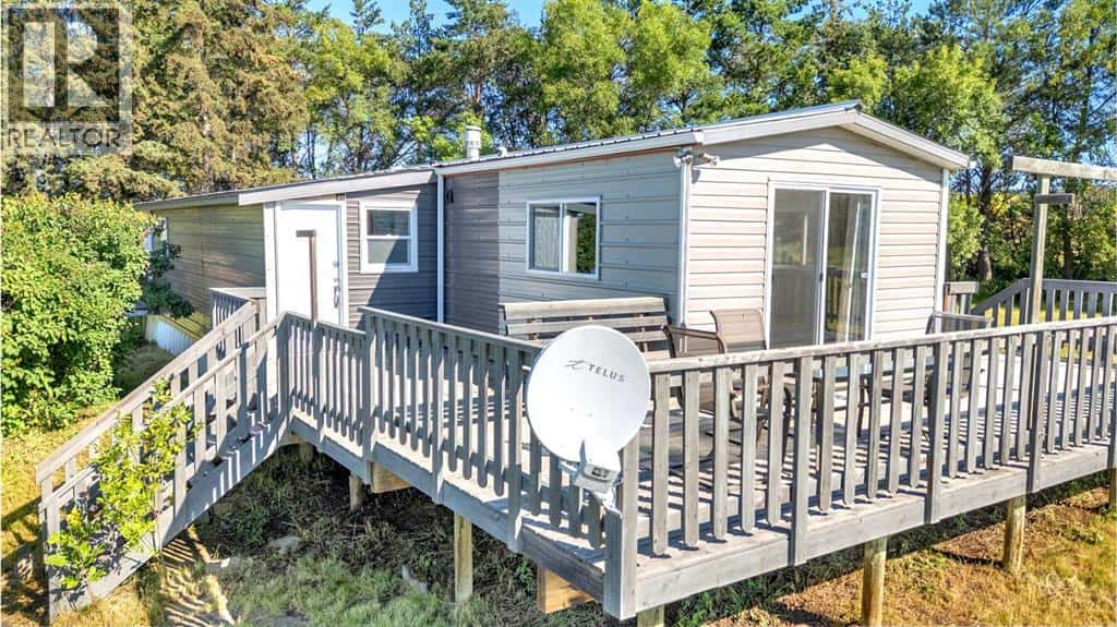 2320 Rainy Creek Road — Rural Lacombe County, Alberta - Photo 3 of 30