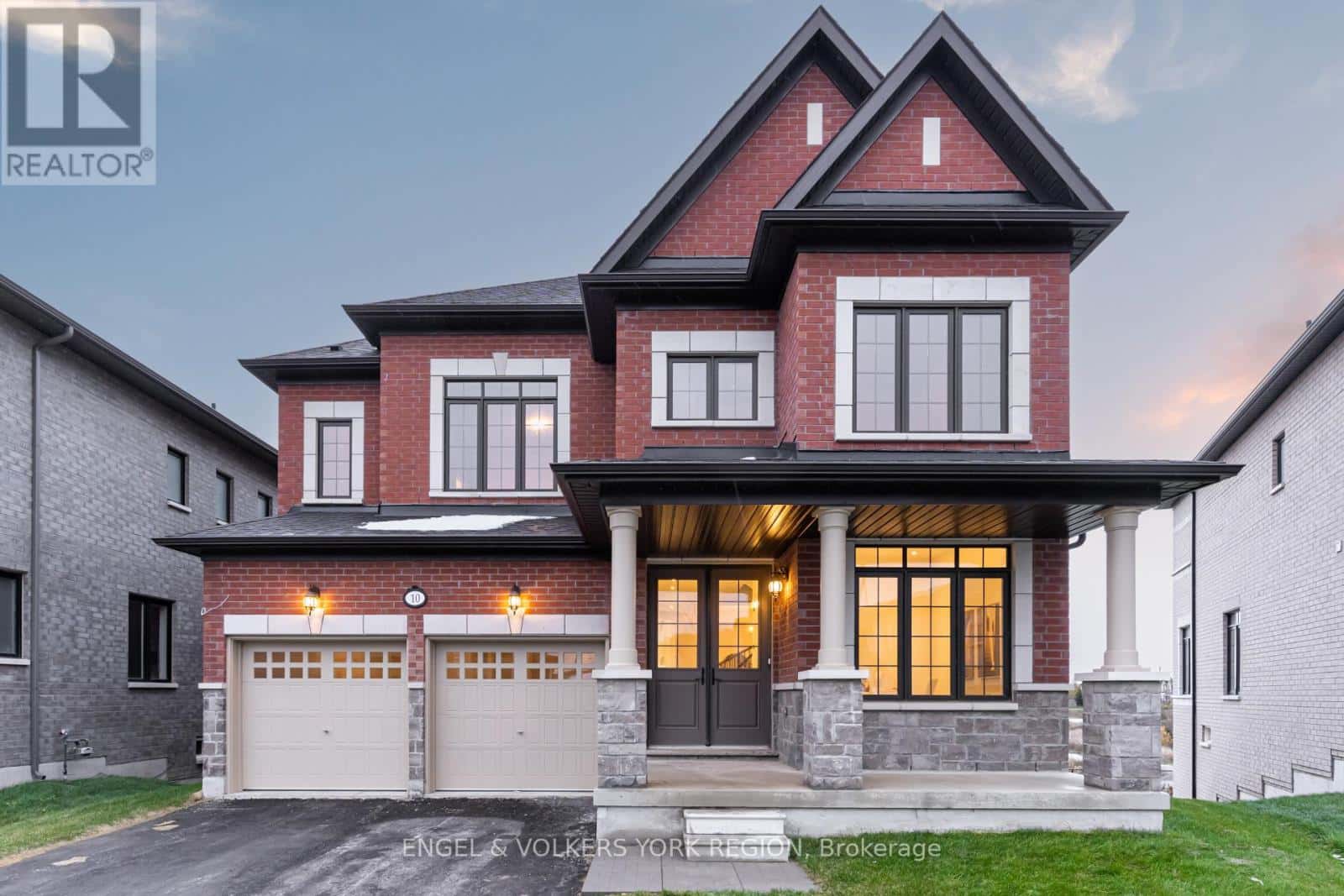 10 KEYWORTH CRESCENT — Brampton (Sandringham-Wellington North), Ontario - Photo 2 of 34