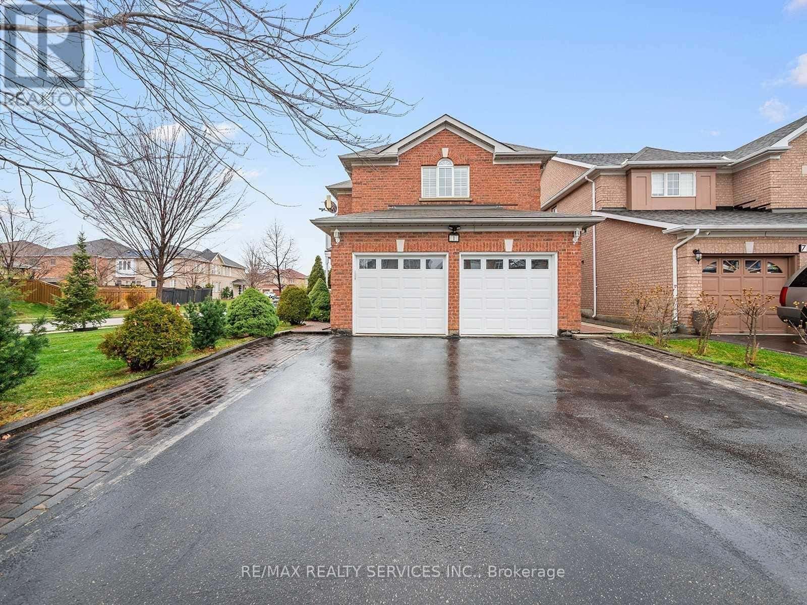 1 PILGRIM PLACE — Brampton (Fletcher's Creek Village), Ontario - Photo 2 of 25