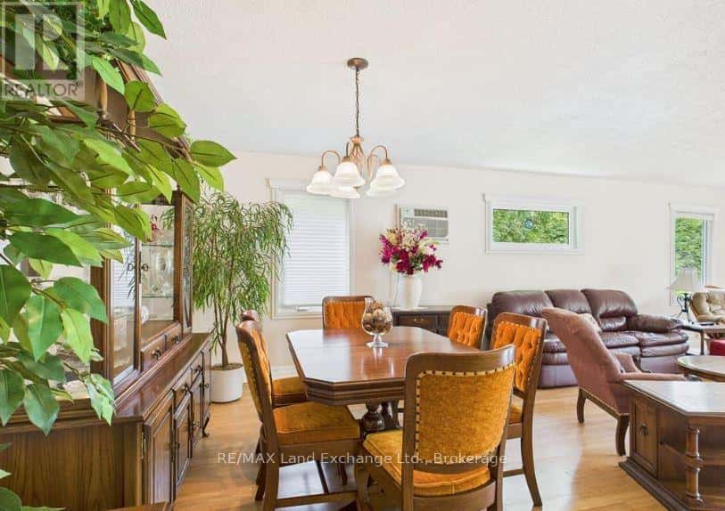 119 SENECA STREET — Huron-Kinloss, Ontario - Photo 5 of 25