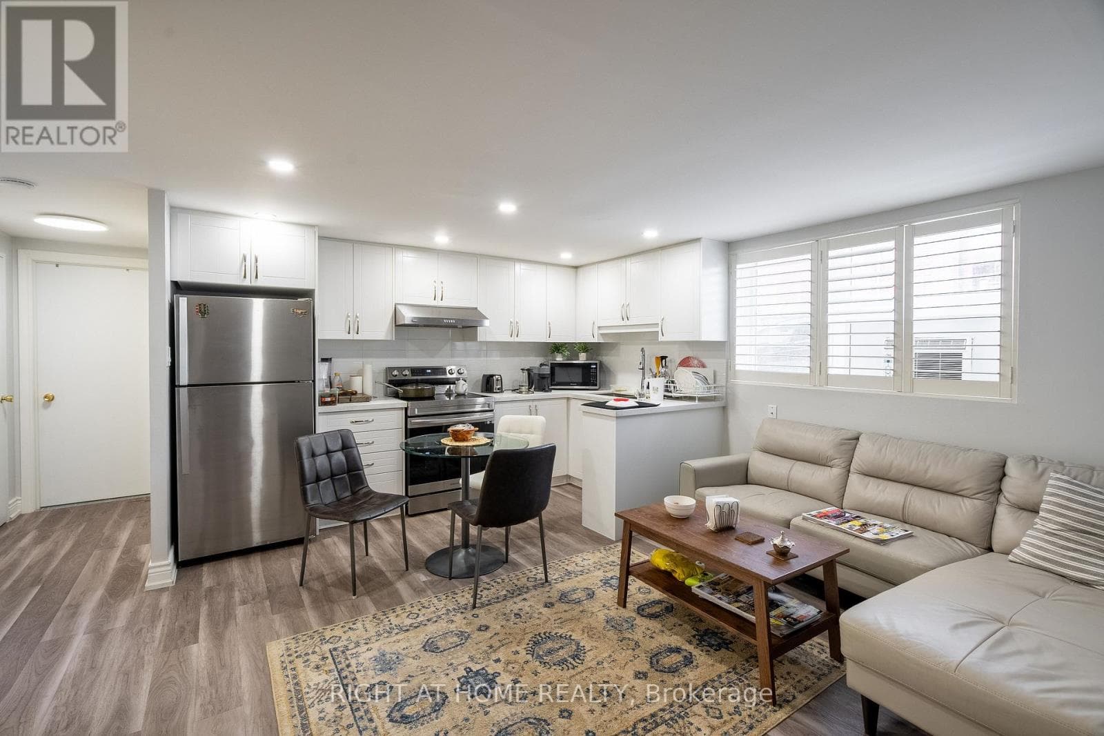 1 - 285 RICHMOND ST STREET — Richmond Hill (Mill Pond), Ontario - Main photo