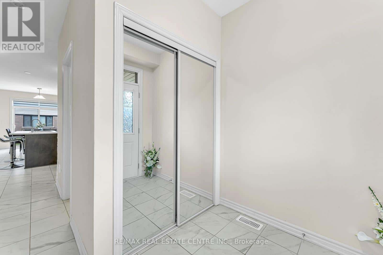 65 EVER SWEET WAY — Thorold (Allanburg/Thorold South), Ontario - Photo 5 of 50