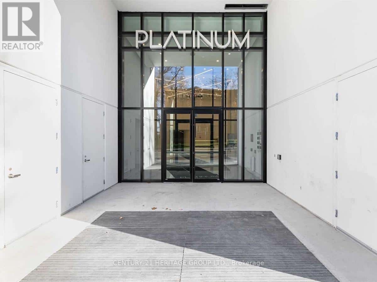 1813 - 15 QUEEN STREET S — Hamilton (Central), Ontario - Photo 2 of 12