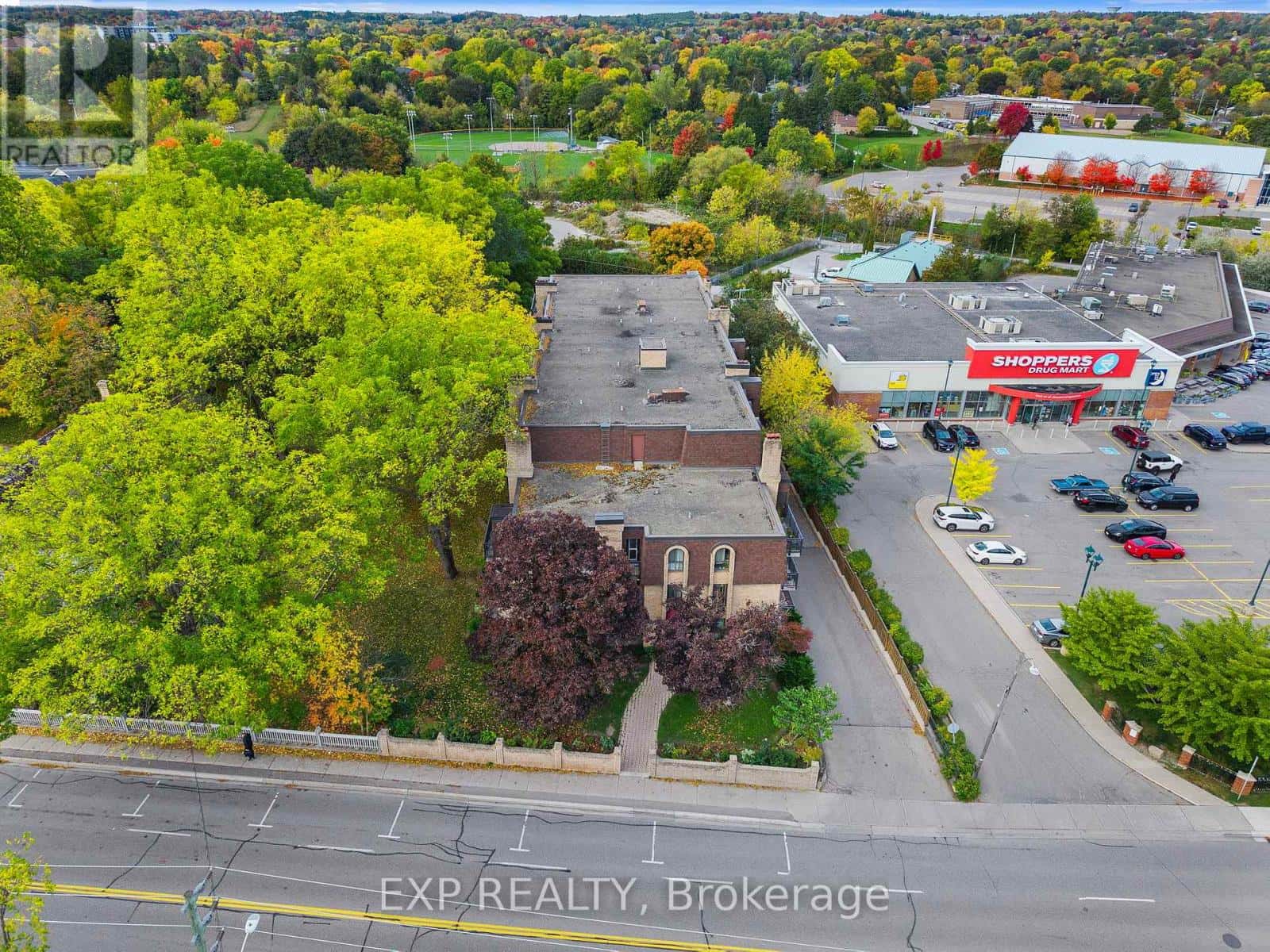 203 - 15390 YONGE STREET — Aurora (Aurora Heights), Ontario - Photo 2 of 43