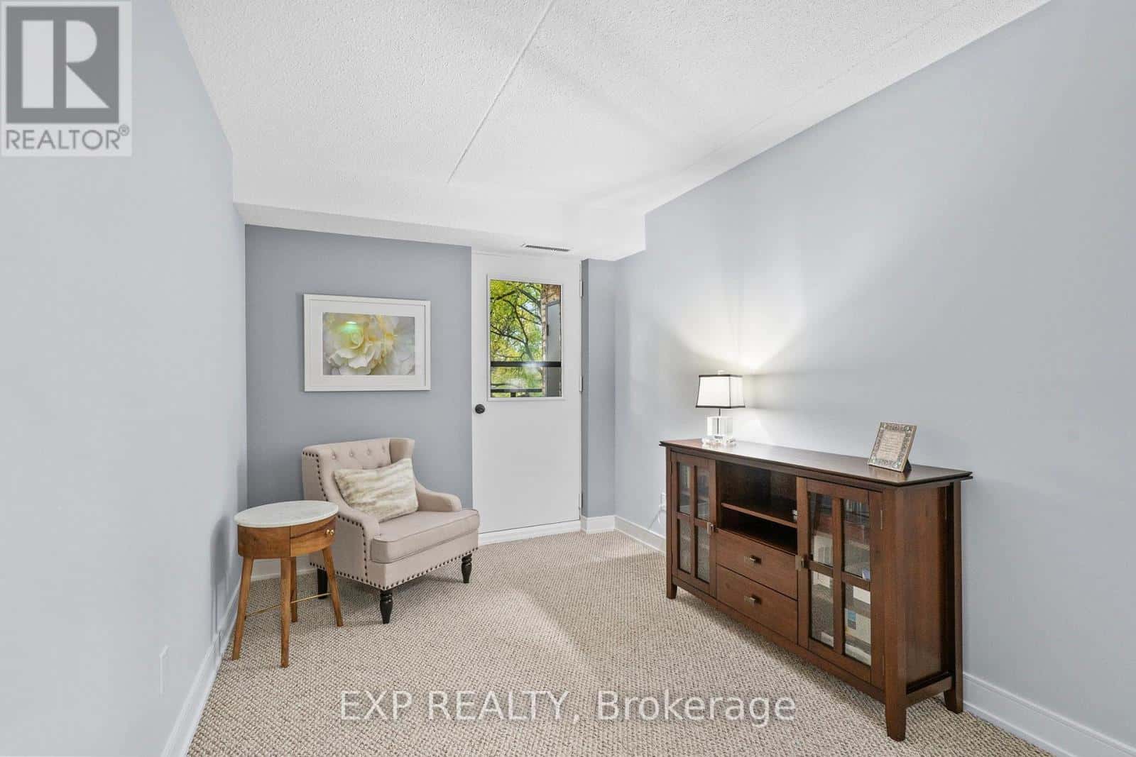 203 - 15390 YONGE STREET — Aurora (Aurora Heights), Ontario - Photo 5 of 43