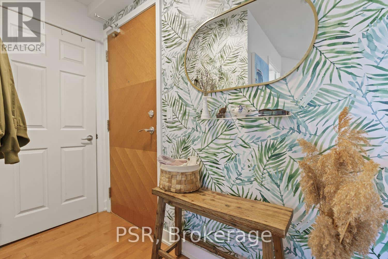 709 - 70 HIGH PARK AVENUE — Toronto (High Park North), Ontario - Photo 3 of 26