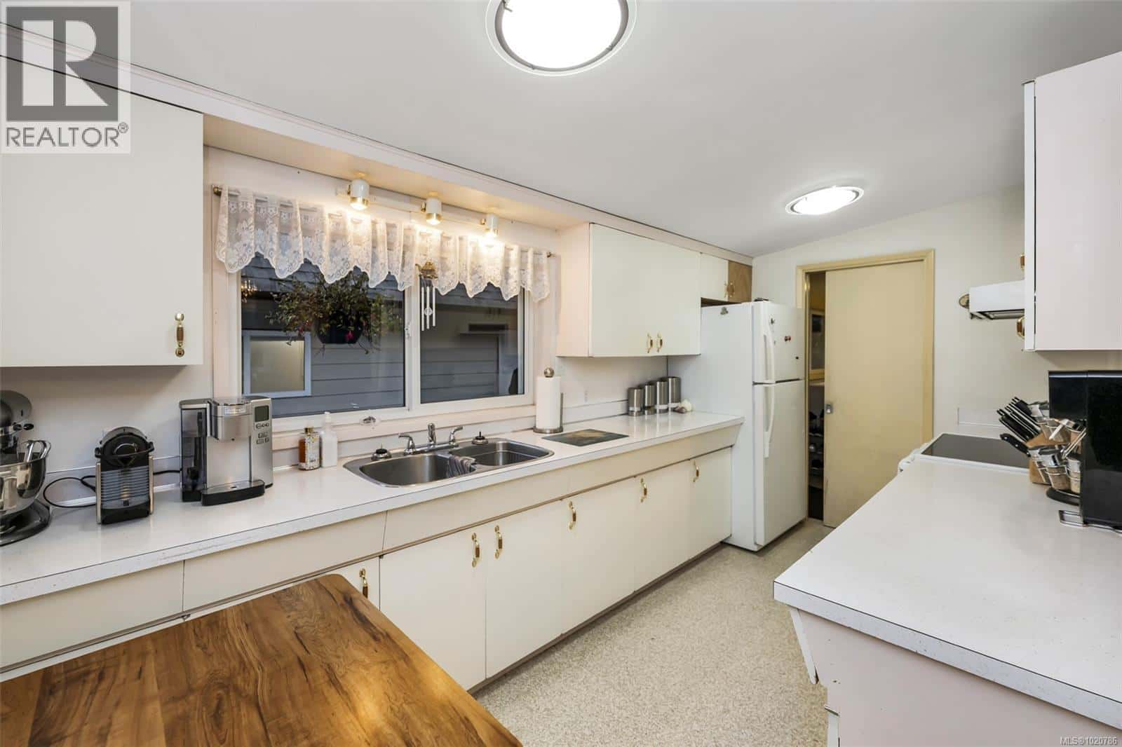 1113 Neild Rd — Metchosin, British Columbia - Photo 2 of 65