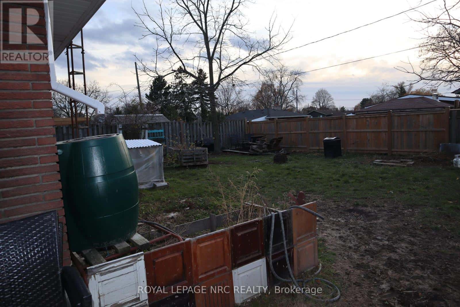 21 CLEARVIEW HEIGHTS — St. Catharines (Burleigh Hill), Ontario - Photo 4 of 11