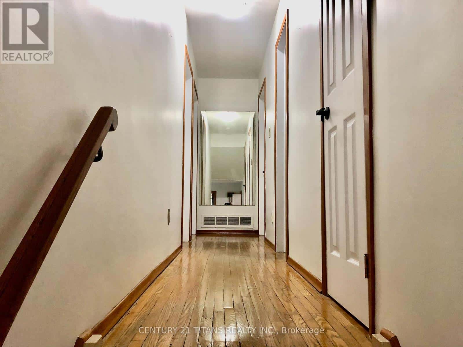 42 SCARBORO CRESCENT — Toronto (Highland Creek), Ontario - Photo 3 of 12