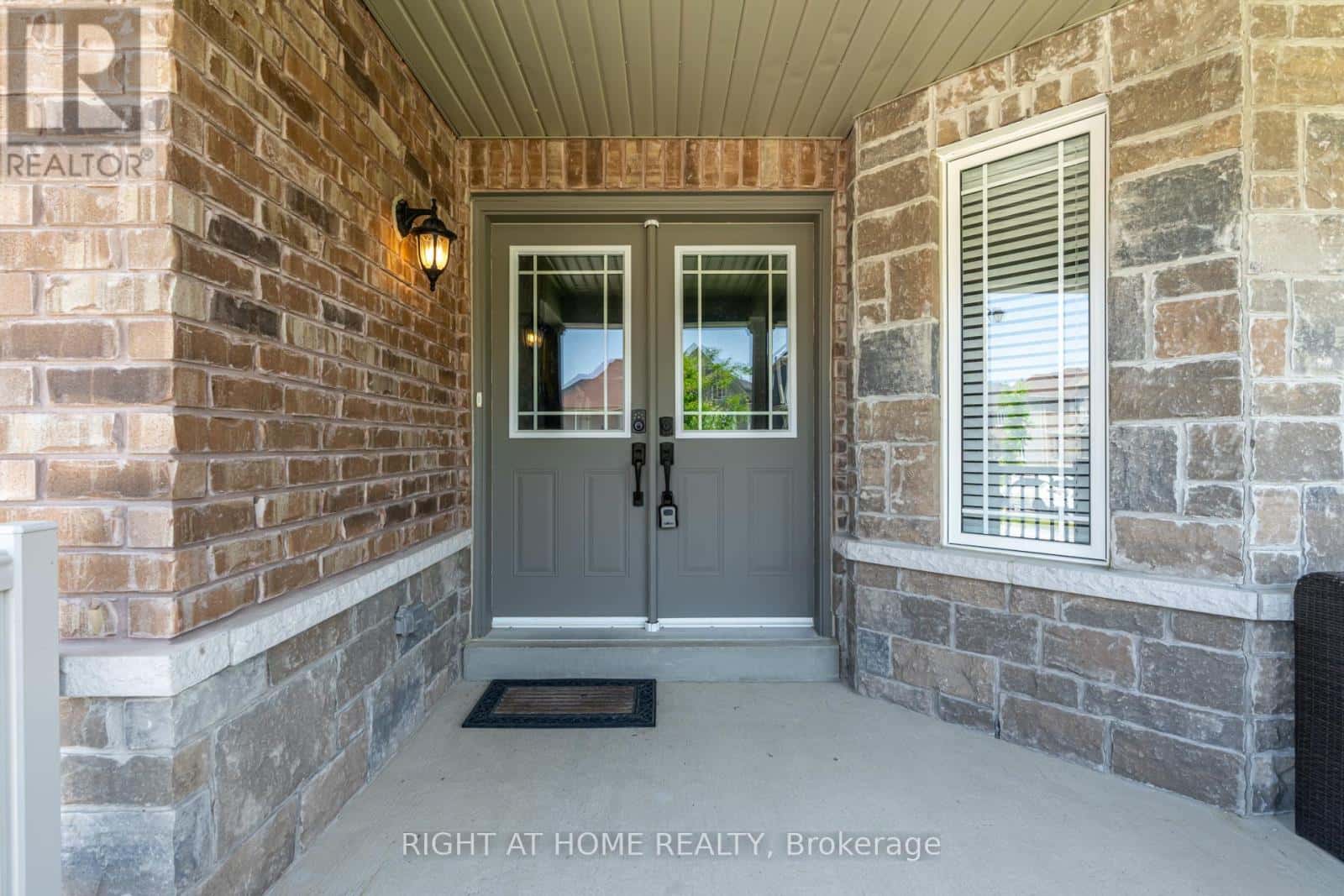 1341 BARDEAU STREET — Innisfil (Lefroy), Ontario - Photo 3 of 36