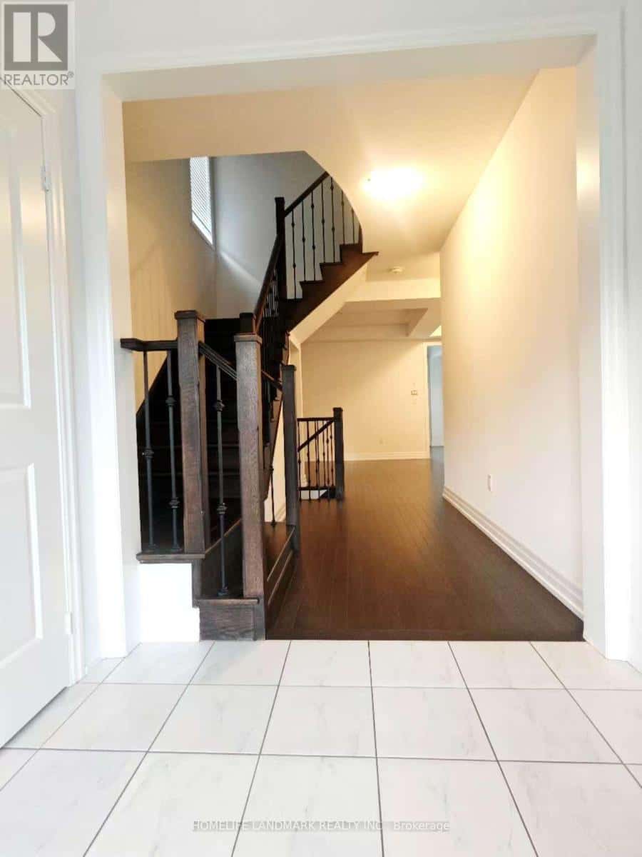 14 LOCKTON STREET — Whitby (Williamsburg), Ontario - Photo 3 of 19