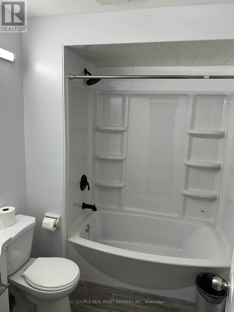 LOWER - 155 HIGHLAND CRESCENT - Photo 5 of 12, Toronto (Bridle Path-Sunnybrook-York Mills), Ontario