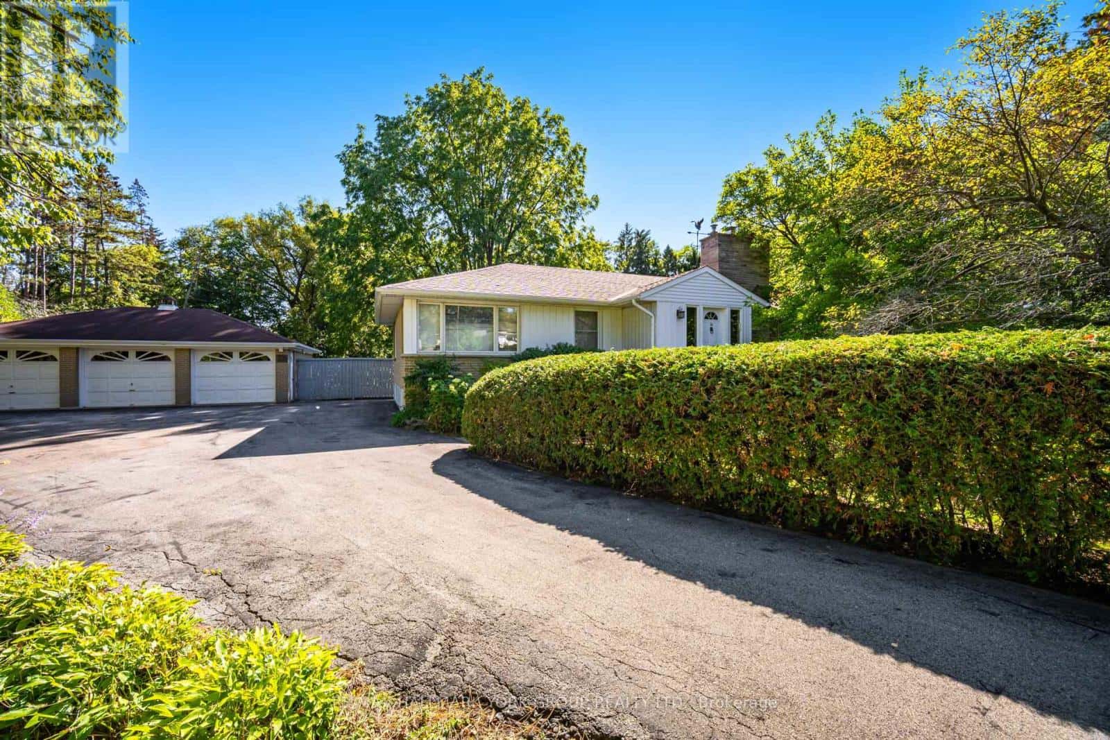 26 BRIDGEFORD STREET S — Richmond Hill (Mill Pond), Ontario - Photo 4 of 24