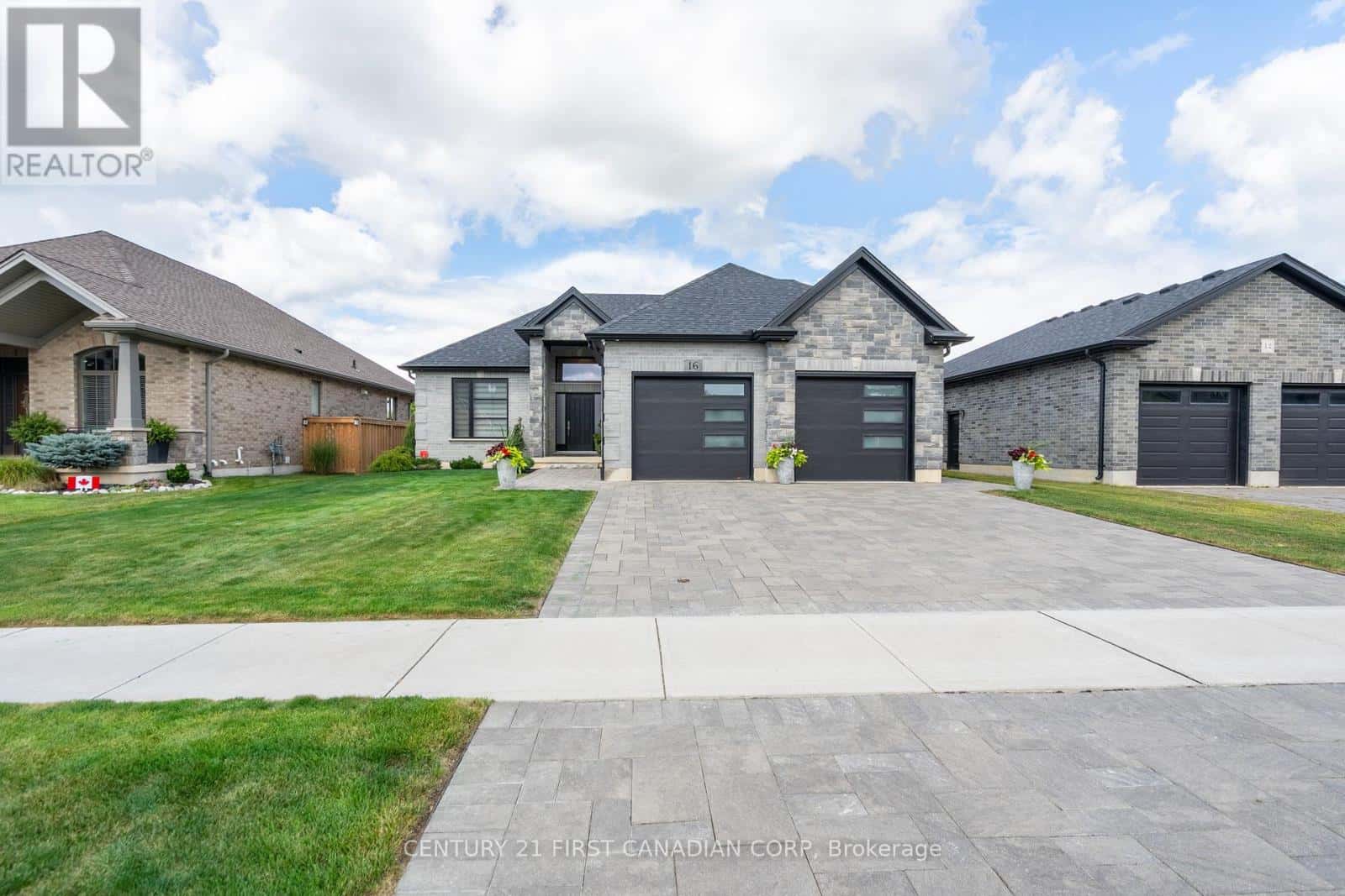 16 FOXBOROUGH PLACE — Thames Centre (Thorndale), Ontario - Photo 2 of 37