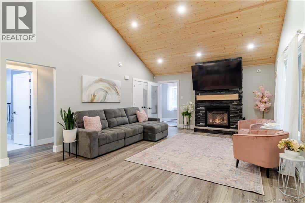 47 Lower Durham Road — Durham Bridge, New Brunswick - Photo 5 of 32