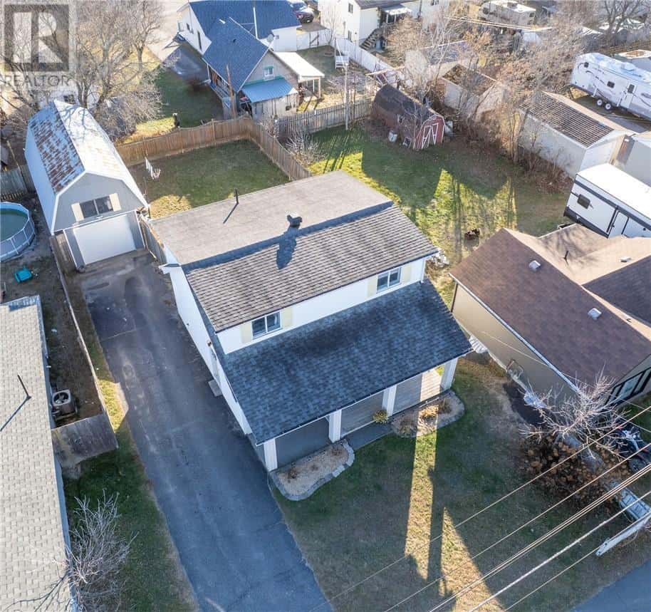 389 ALGOMA Street — Espanola, Ontario - Photo 3 of 39