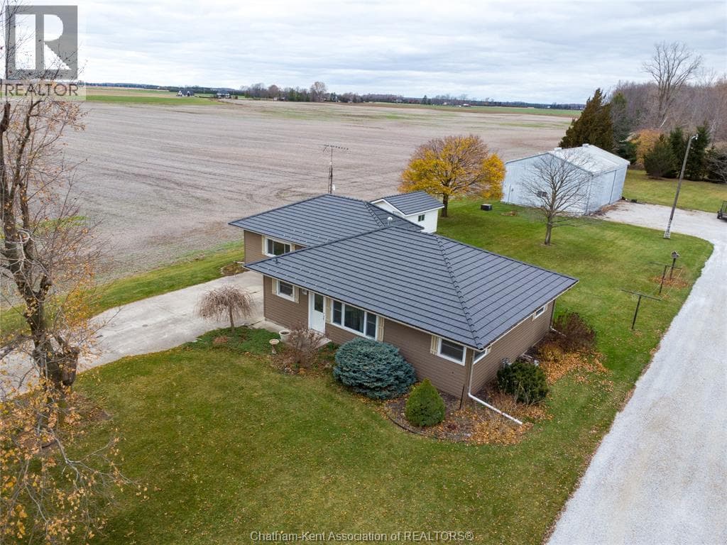 13171 BASE LINE ROAD — Thamesville, Ontario - Main photo
