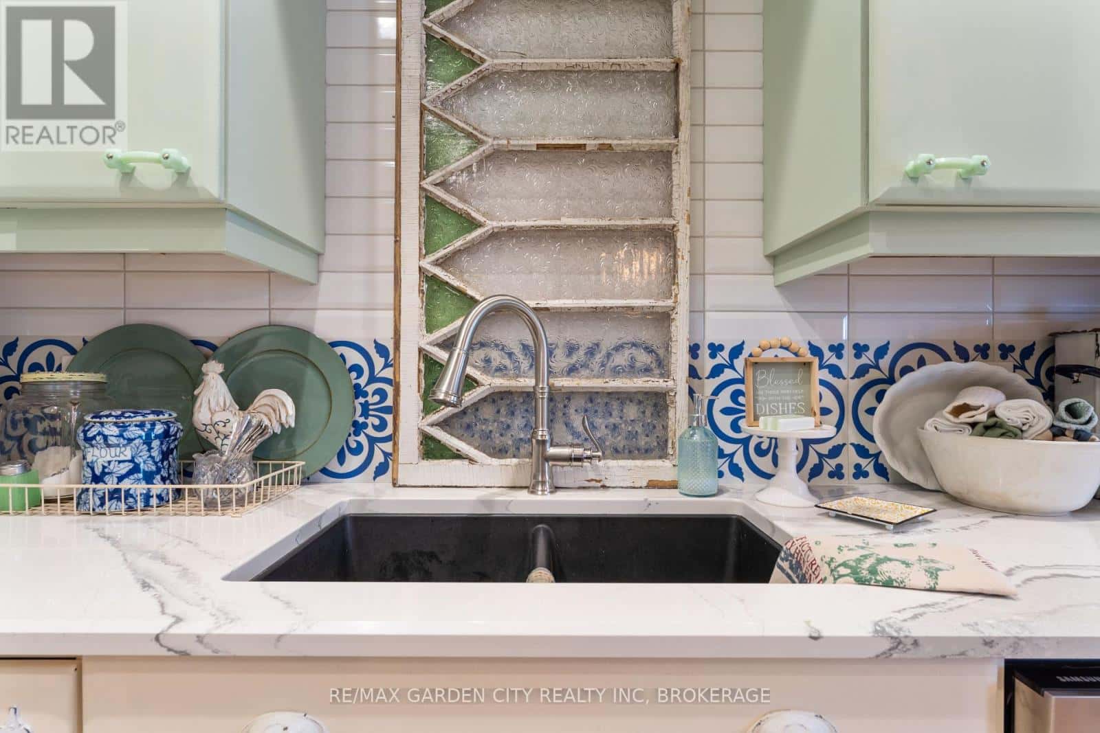 201 - 3710 MAIN STREET — Niagara Falls (Chippawa), Ontario - Photo 3 of 46