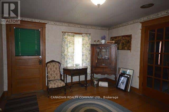 391 RAINES STREET — Georgina (Historic Lakeshore Communities), Ontario - Photo 4 of 44