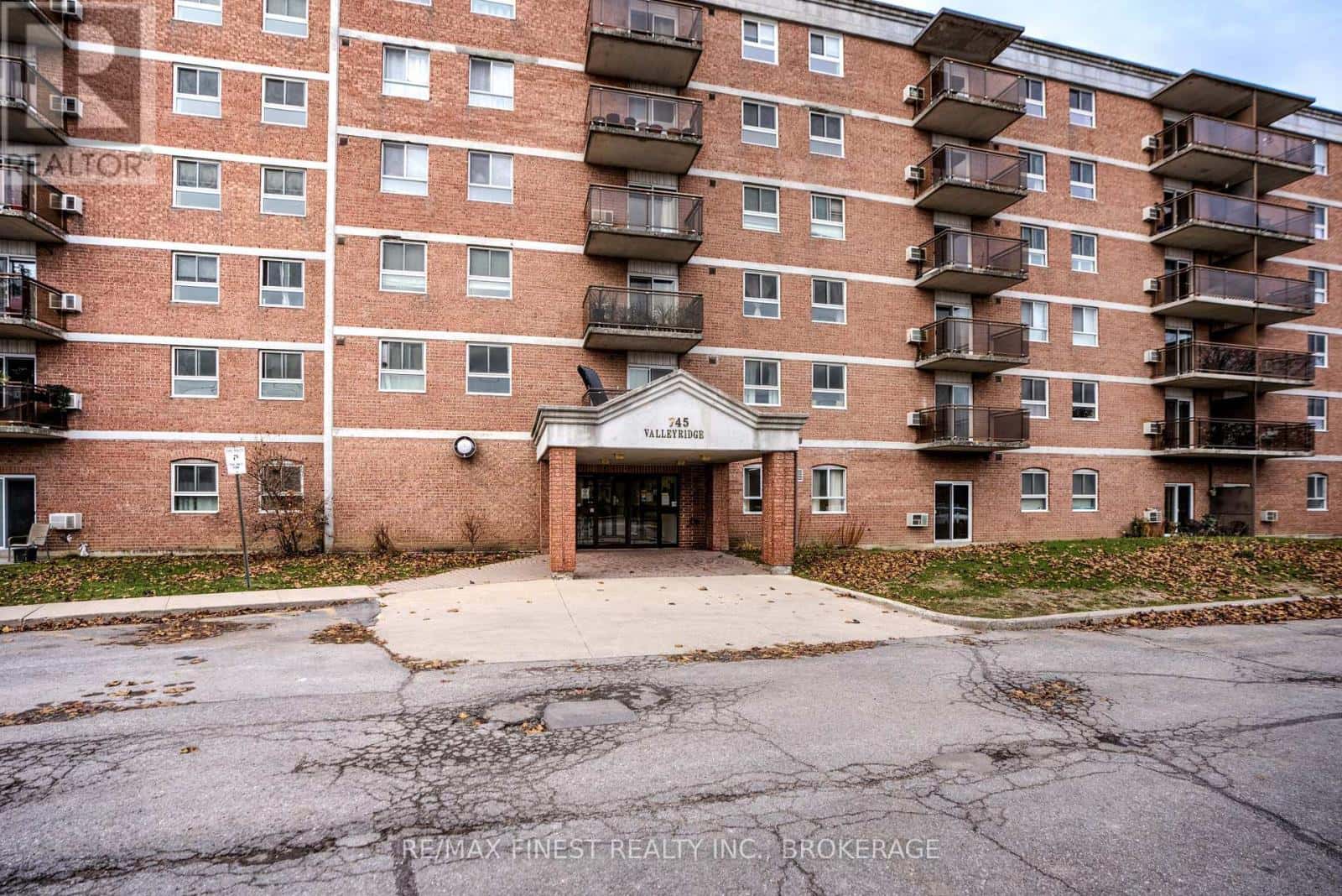 608 - 745 DAVIS DRIVE — Kingston (East Gardiners Rd), Ontario - Photo 5 of 35