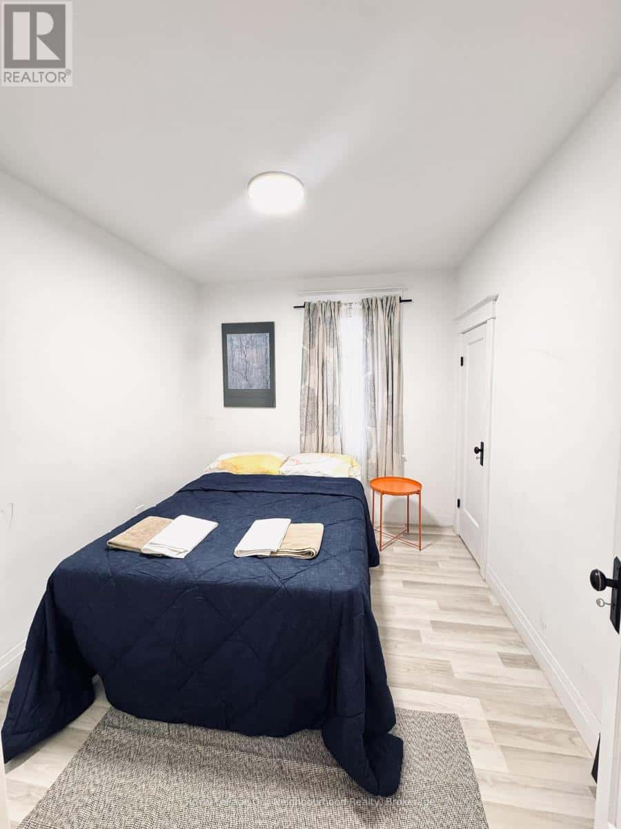 UPPER - 196 WALNUT STREET S — Hamilton (Corktown), Ontario - Photo 3 of 5