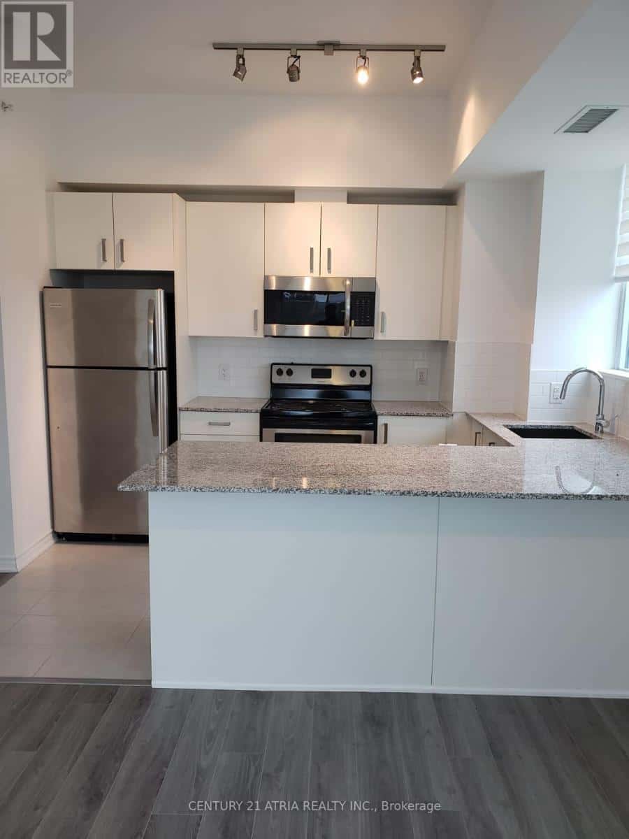 513 - 11611 YONGE STREET — Richmond Hill (Jefferson), Ontario - Photo 3 of 13