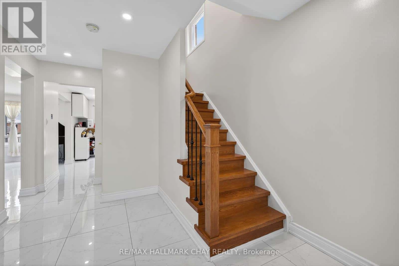 49 MCKNIGHT CRESCENT — New Tecumseth (Tottenham), Ontario - Photo 4 of 36