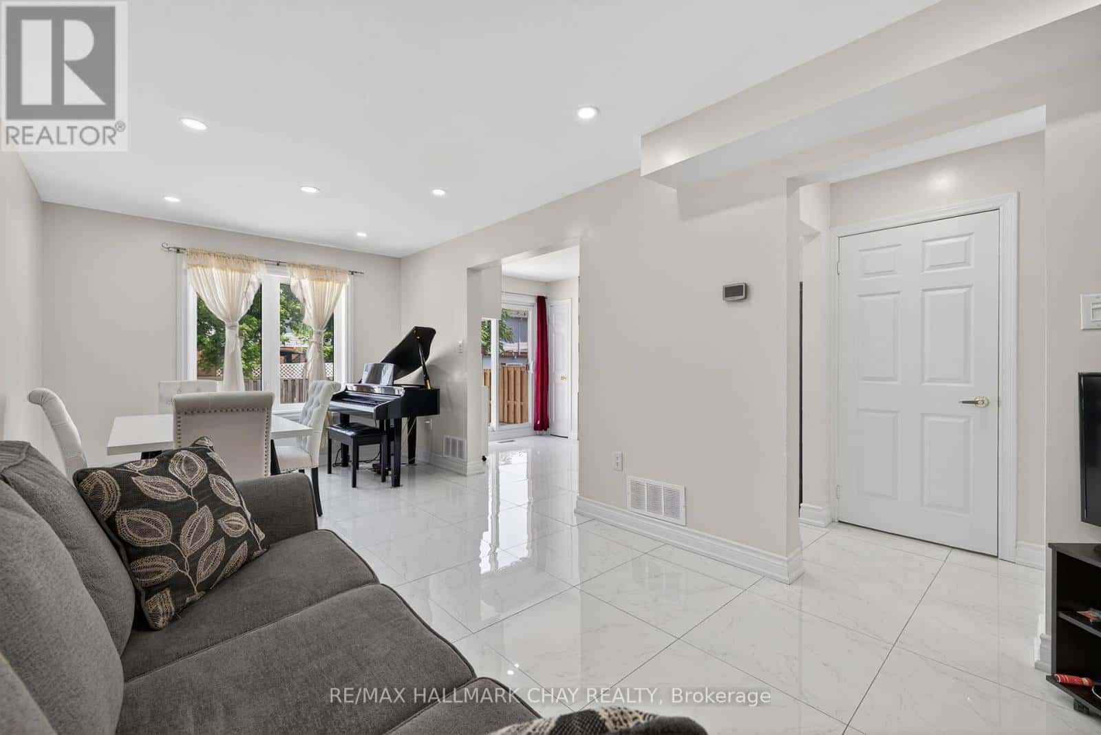 49 MCKNIGHT CRESCENT — New Tecumseth (Tottenham), Ontario - Photo 5 of 36