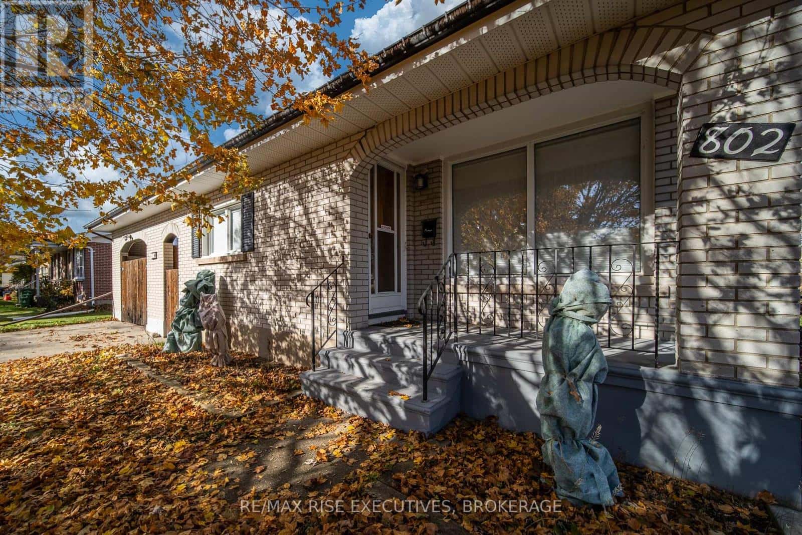 802 HAVERHILL DRIVE — Kingston (City SouthWest), Ontario - Photo 3 of 50