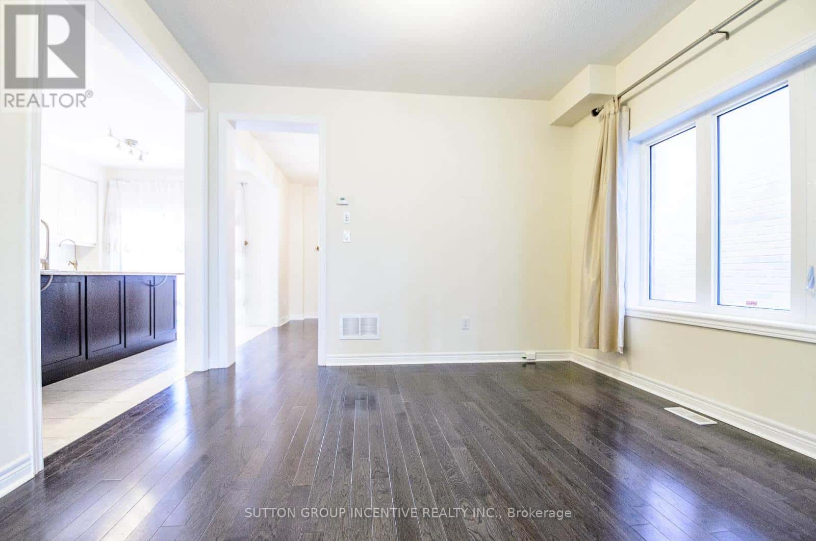 15 FORSYTH CRESCENT — Barrie (West Bayfield), Ontario - Photo 5 of 20