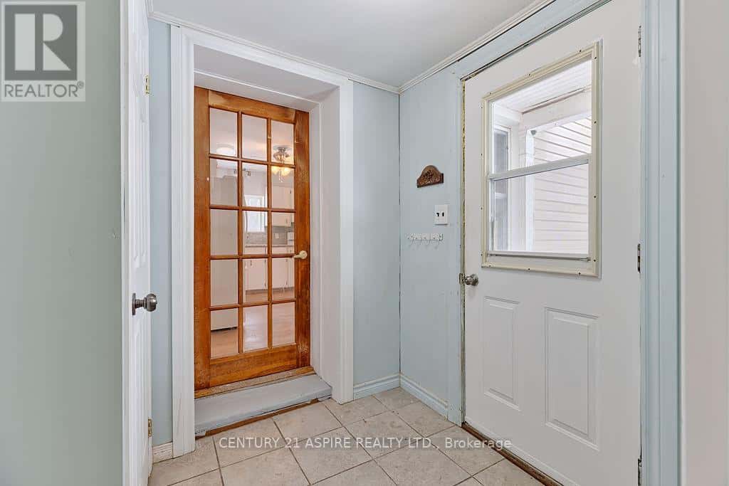 75 BONNECHERE ST STREET E — Bonnechere Valley, Ontario - Photo 3 of 41