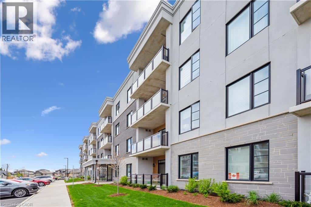 99B FARLEY Road Unit# 407 — Centre Wellington, Ontario - Photo 2 of 47