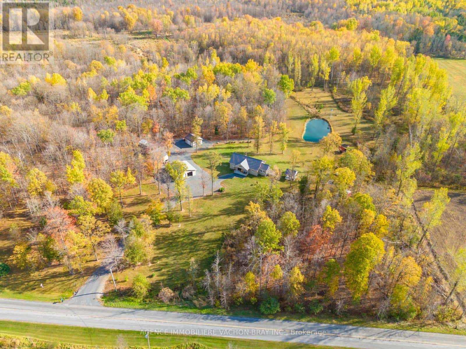 18668 CONCESSION 2 ROAD — North Glengarry, Ontario - Photo 2 of 50
