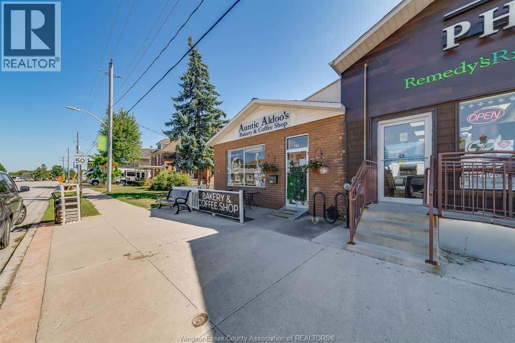 123 COUNTY RD 34 West — Cottam, Ontario - Photo 2 of 30