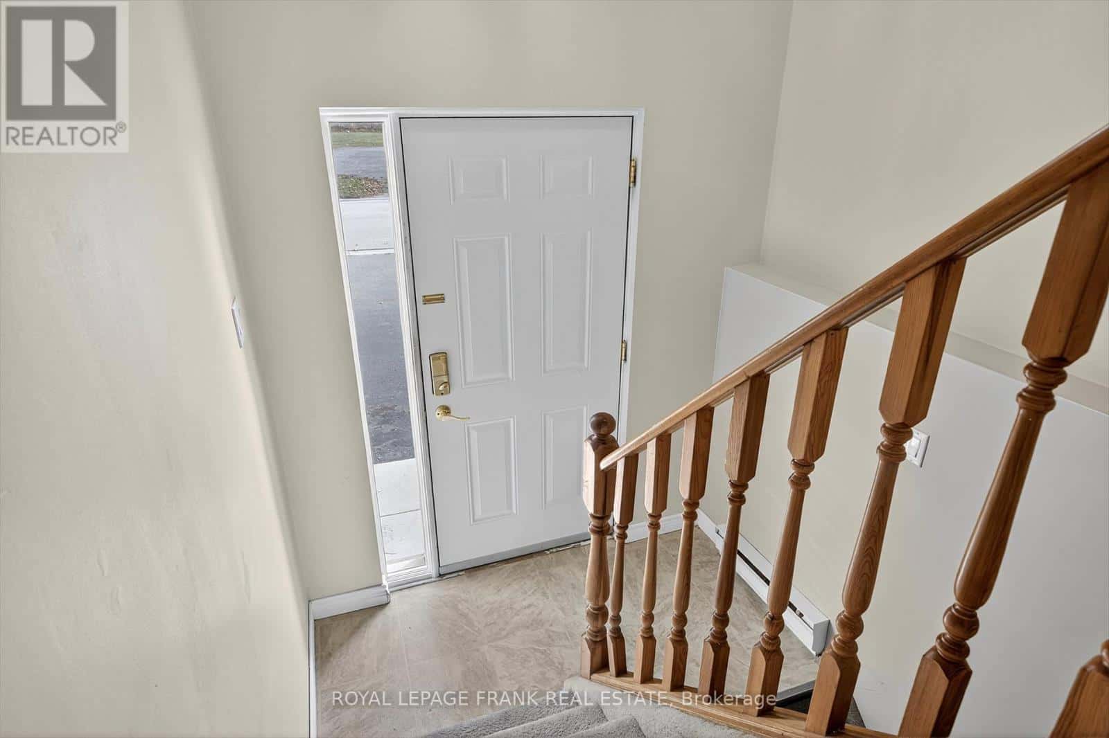 547 CRYSTAL DRIVE — Peterborough (Ashburnham Ward 4), Ontario - Photo 4 of 38