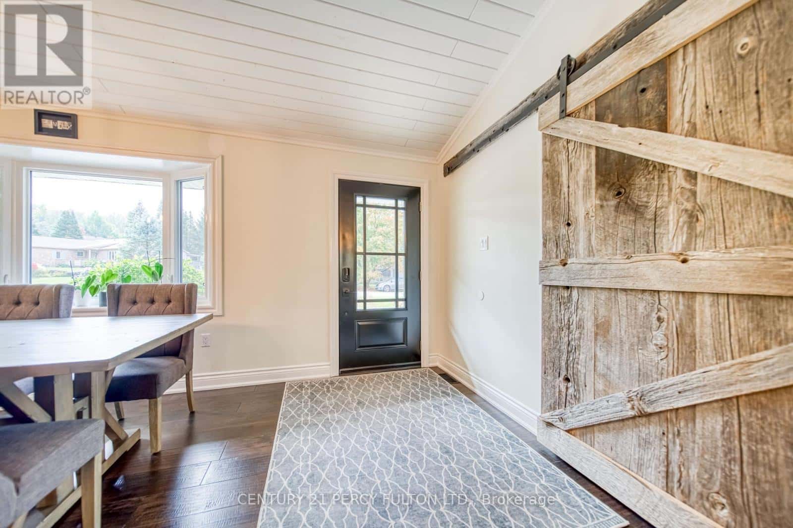 13 HICKORY LANE — Oro-Medonte (Sugarbush), Ontario - Photo 2 of 50