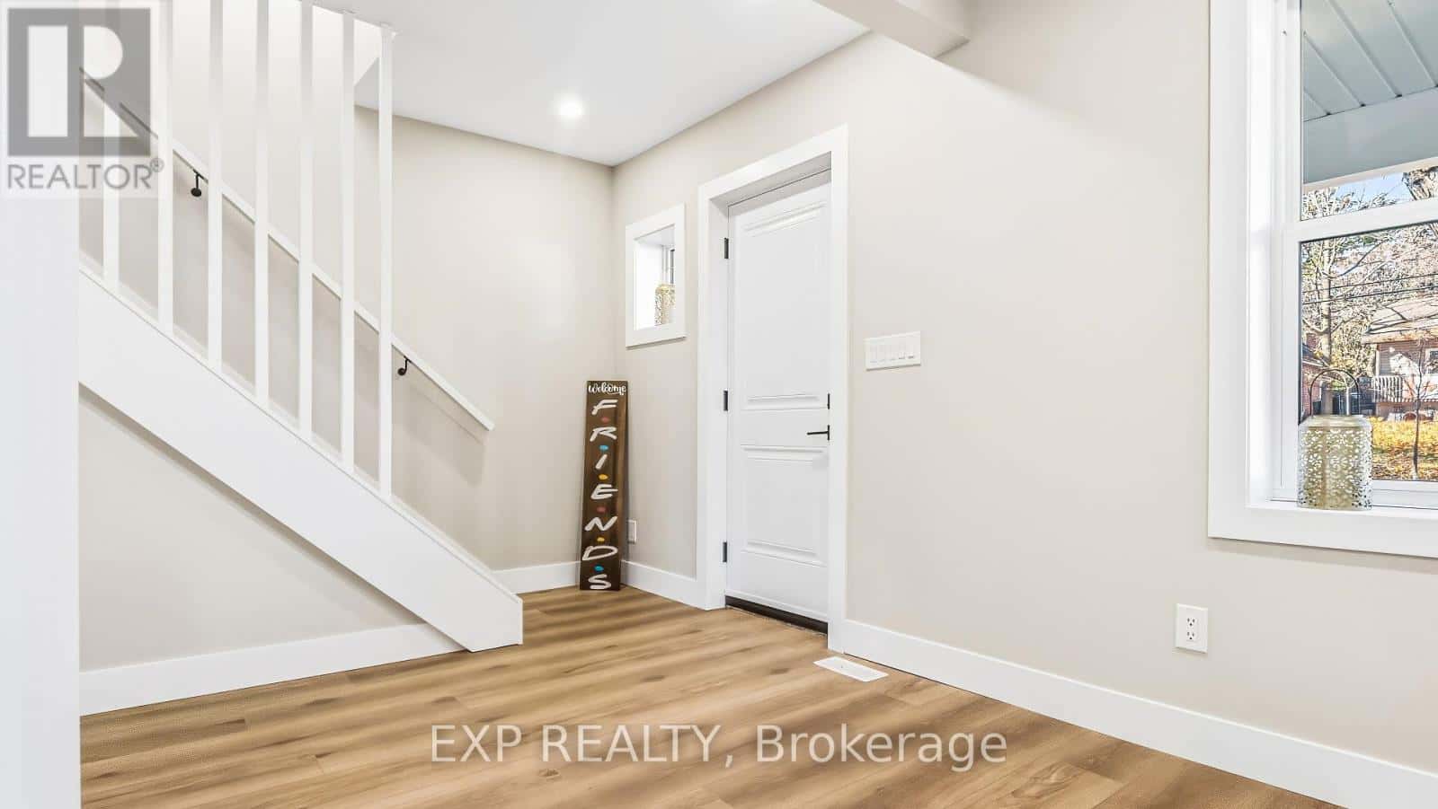 491 UPPER WENTWORTH STREET — Hamilton (Eastmount), Ontario - Photo 4 of 34