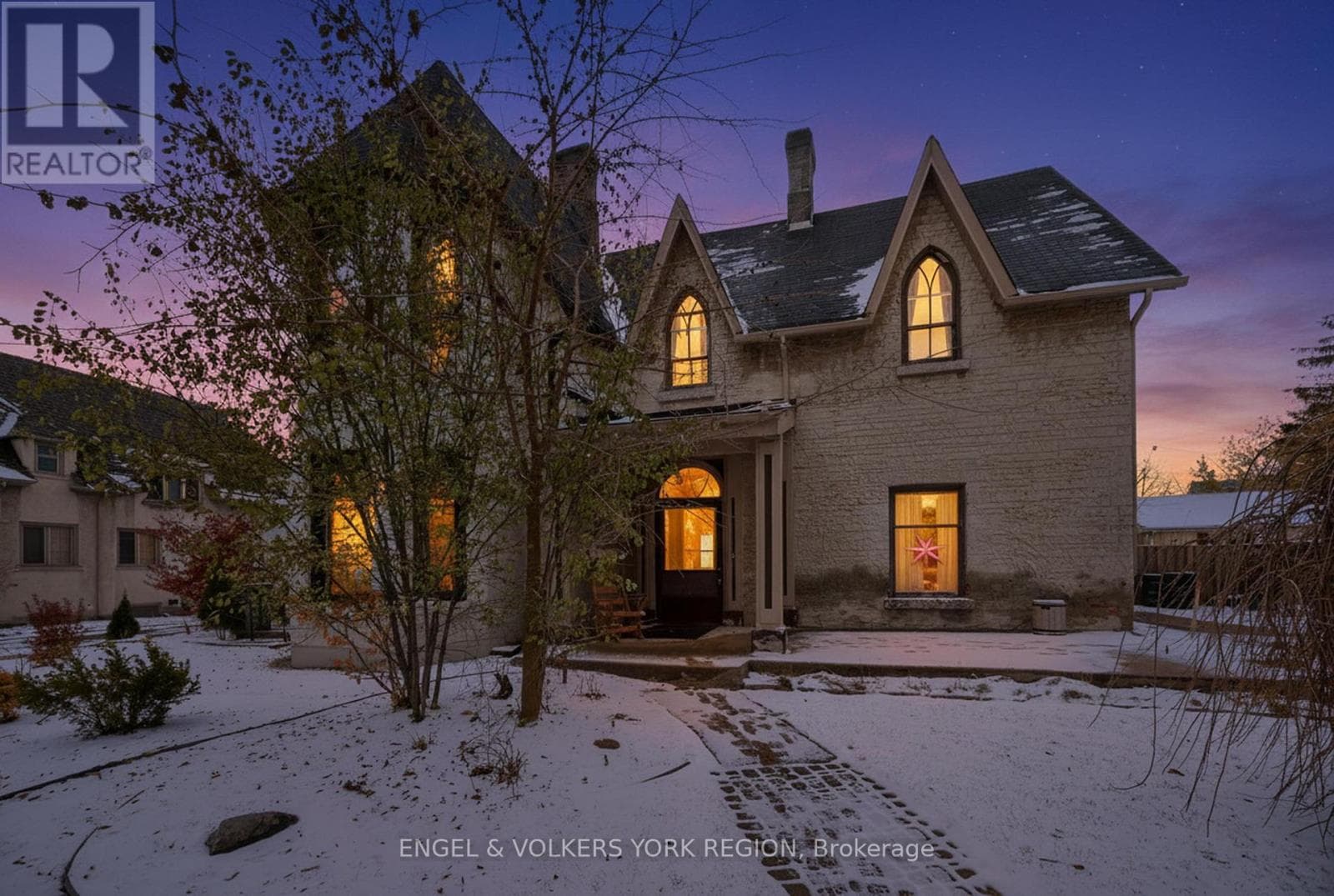 64 HIGH STREET — Barrie (Queen's Park), Ontario - Main photo