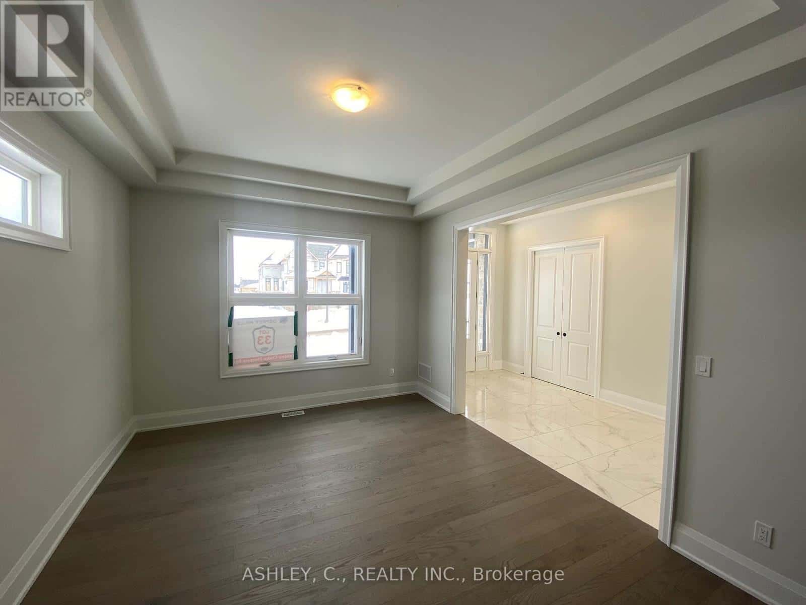 98 WILLIAM CRISP DRIVE — Caledon (Alton), Ontario - Photo 5 of 31