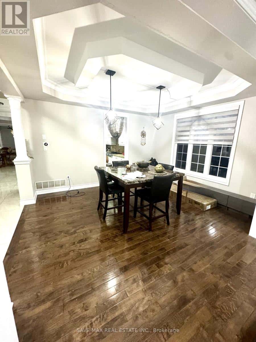 64 LOUVAIN DRIVE — Brampton (Vales of Castlemore North), Ontario - Photo 4 of 20