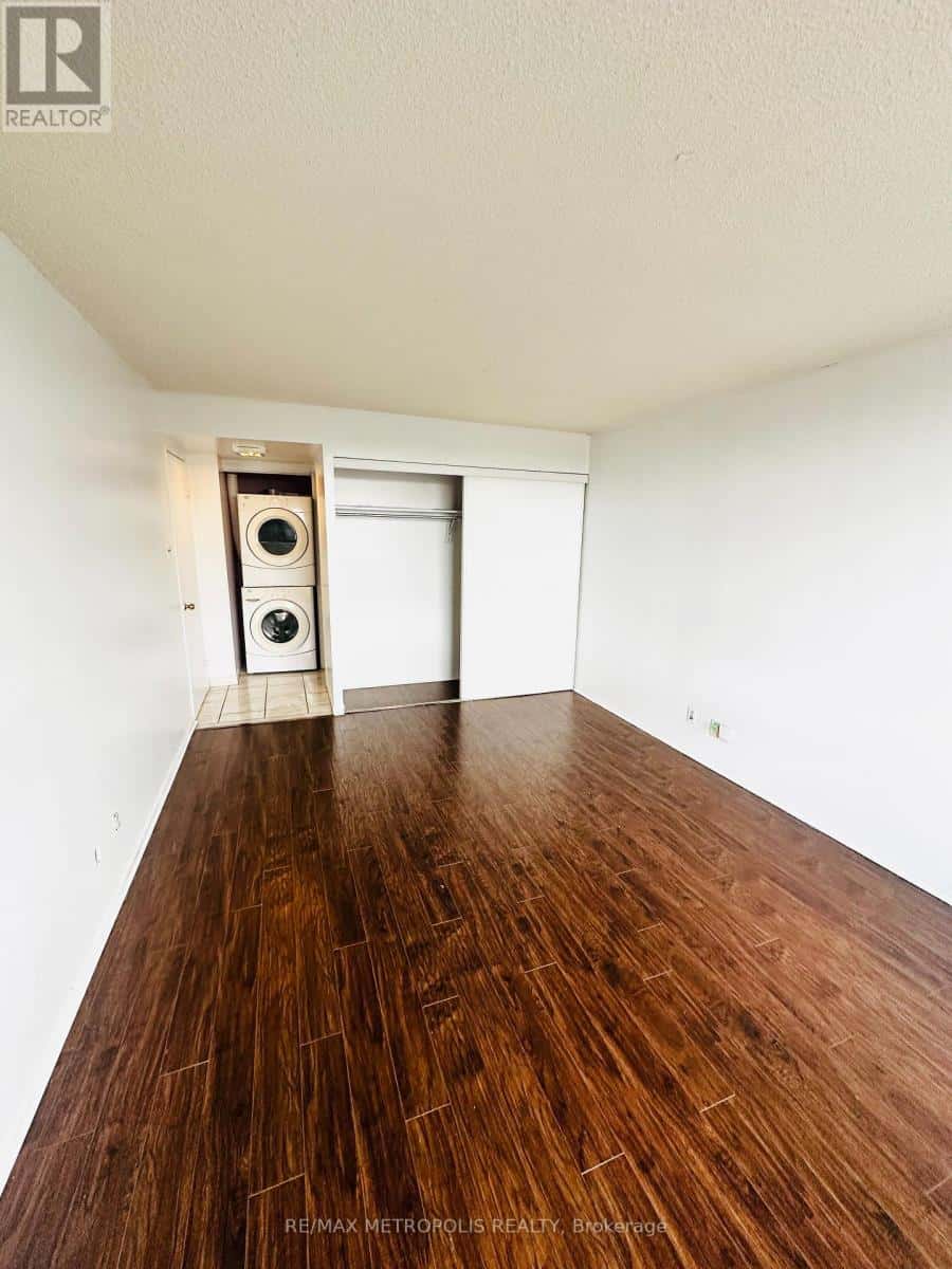 602 - 61 MARKBROOK LANE — Toronto (Mount Olive-Silverstone-Jamestown), Ontario - Photo 5 of 24