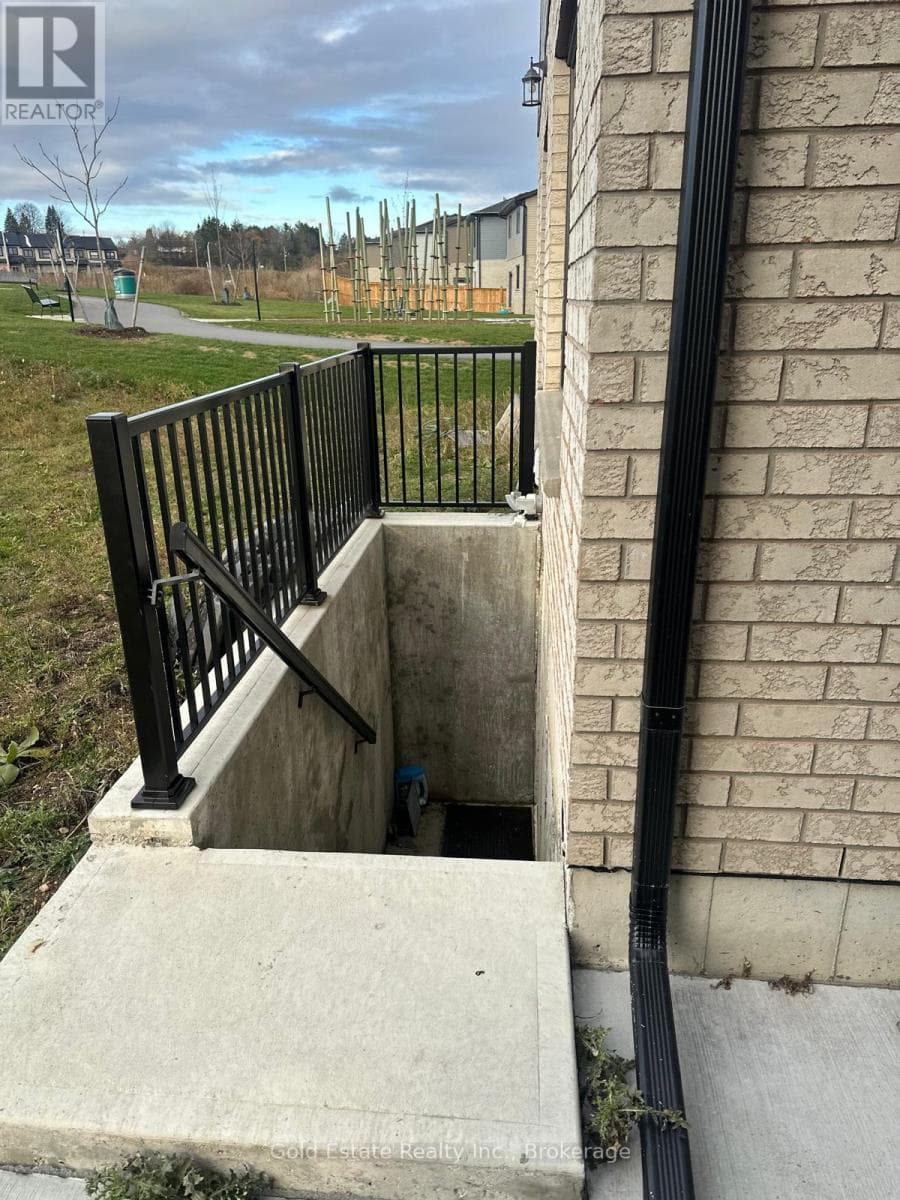 207 OTTERBEIN ROAD - Main photo, Kitchener, Ontario