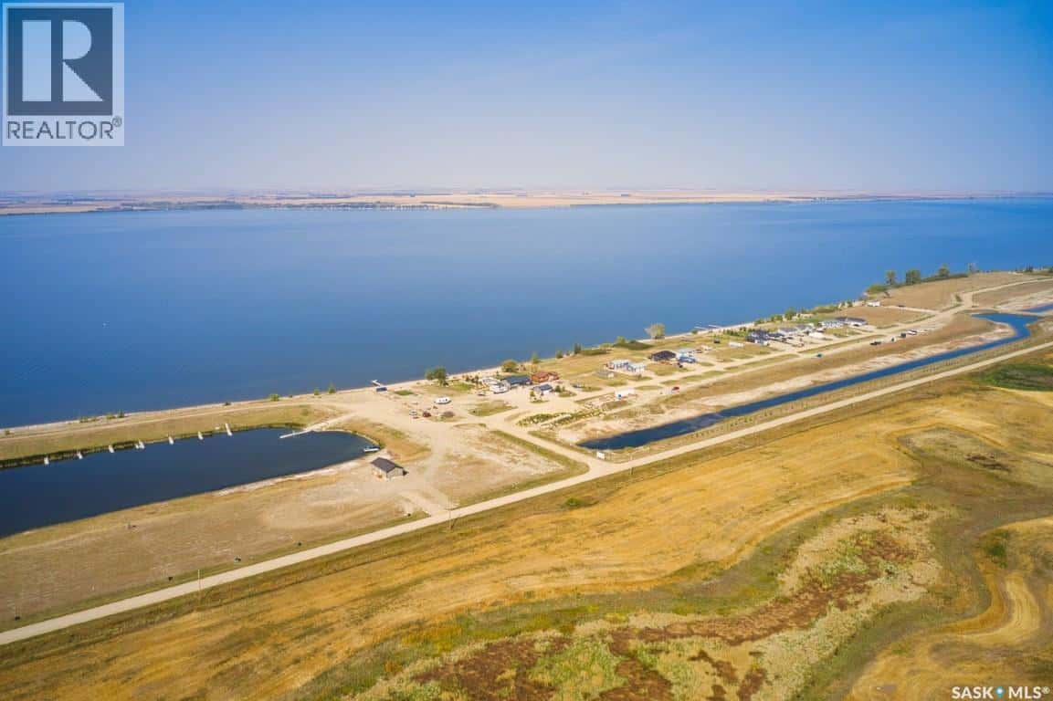 2 Sunset Acres ROAD — Last Mountain Valley RM No. 250, Saskatchewan - Photo 3 of 45