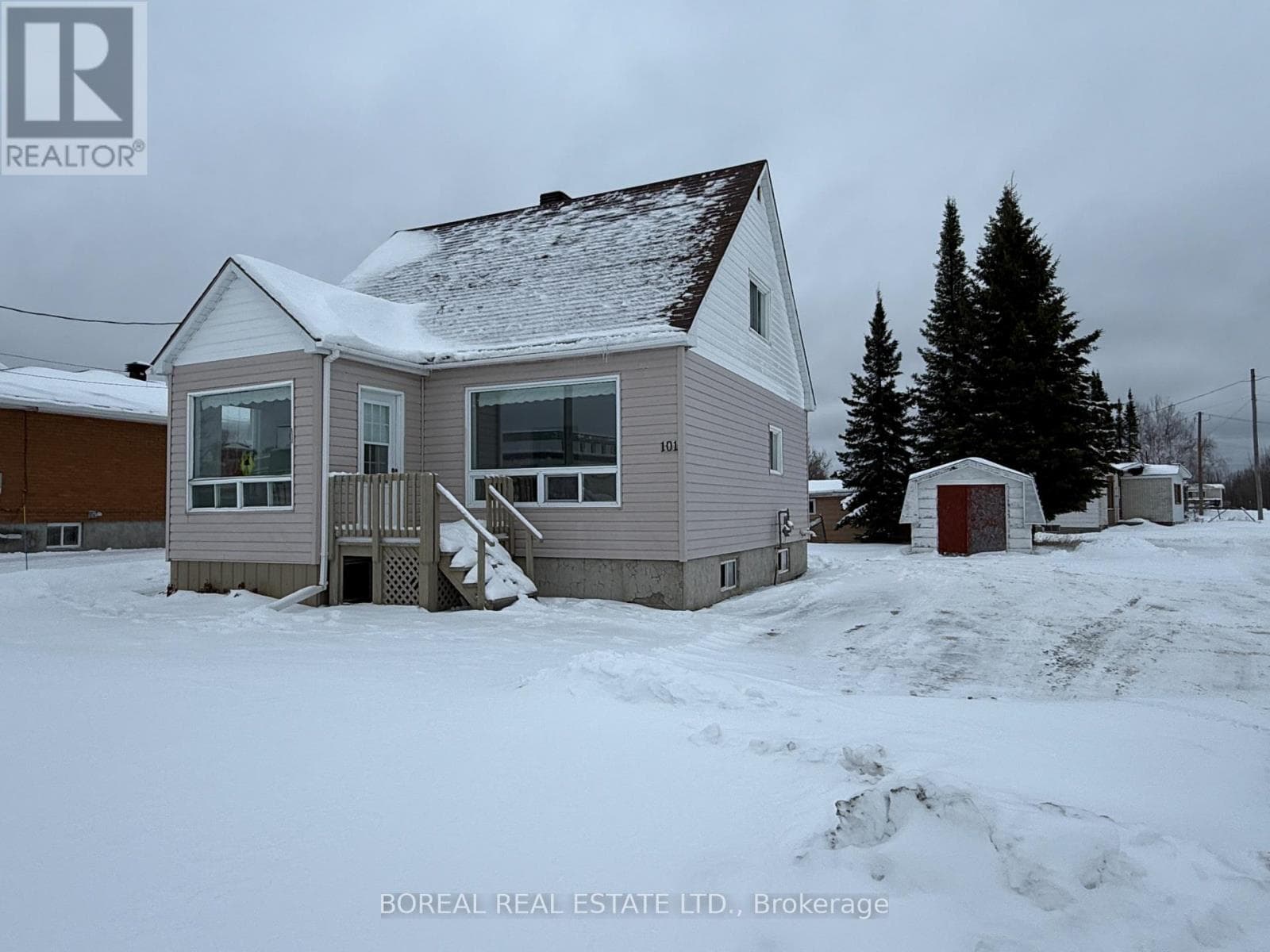 101 ROSS ROAD — Smooth Rock Falls (SRF), Ontario - Main photo