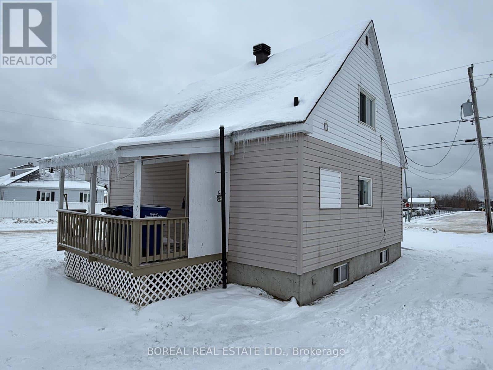 101 ROSS ROAD — Smooth Rock Falls (SRF), Ontario - Photo 4 of 29