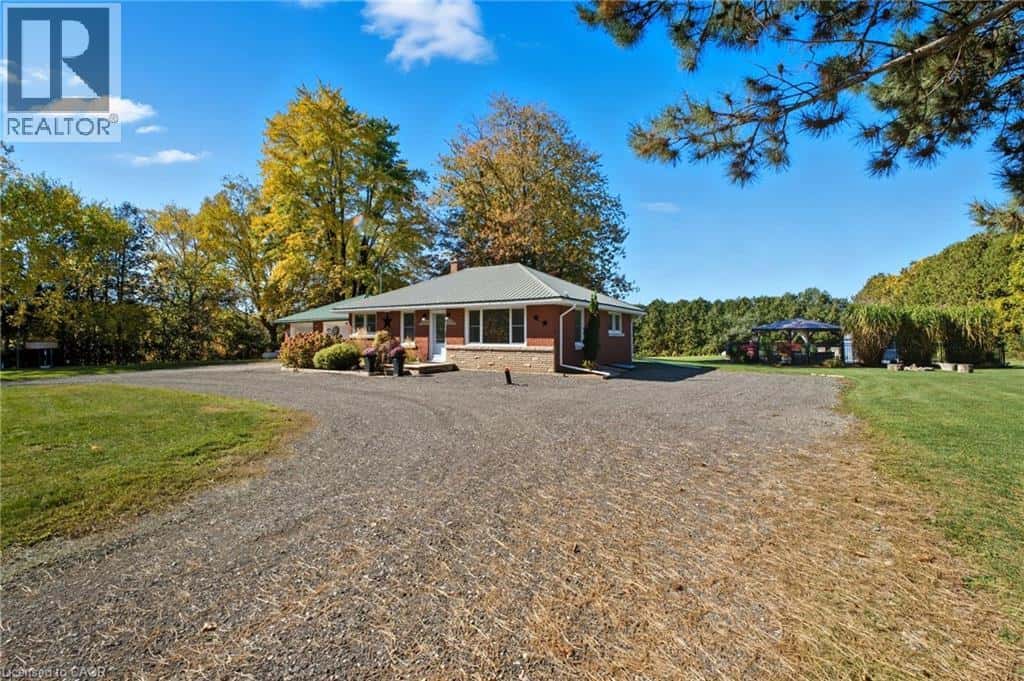 1822 SPRAGUES Road — Ayr, Ontario - Photo 4 of 38