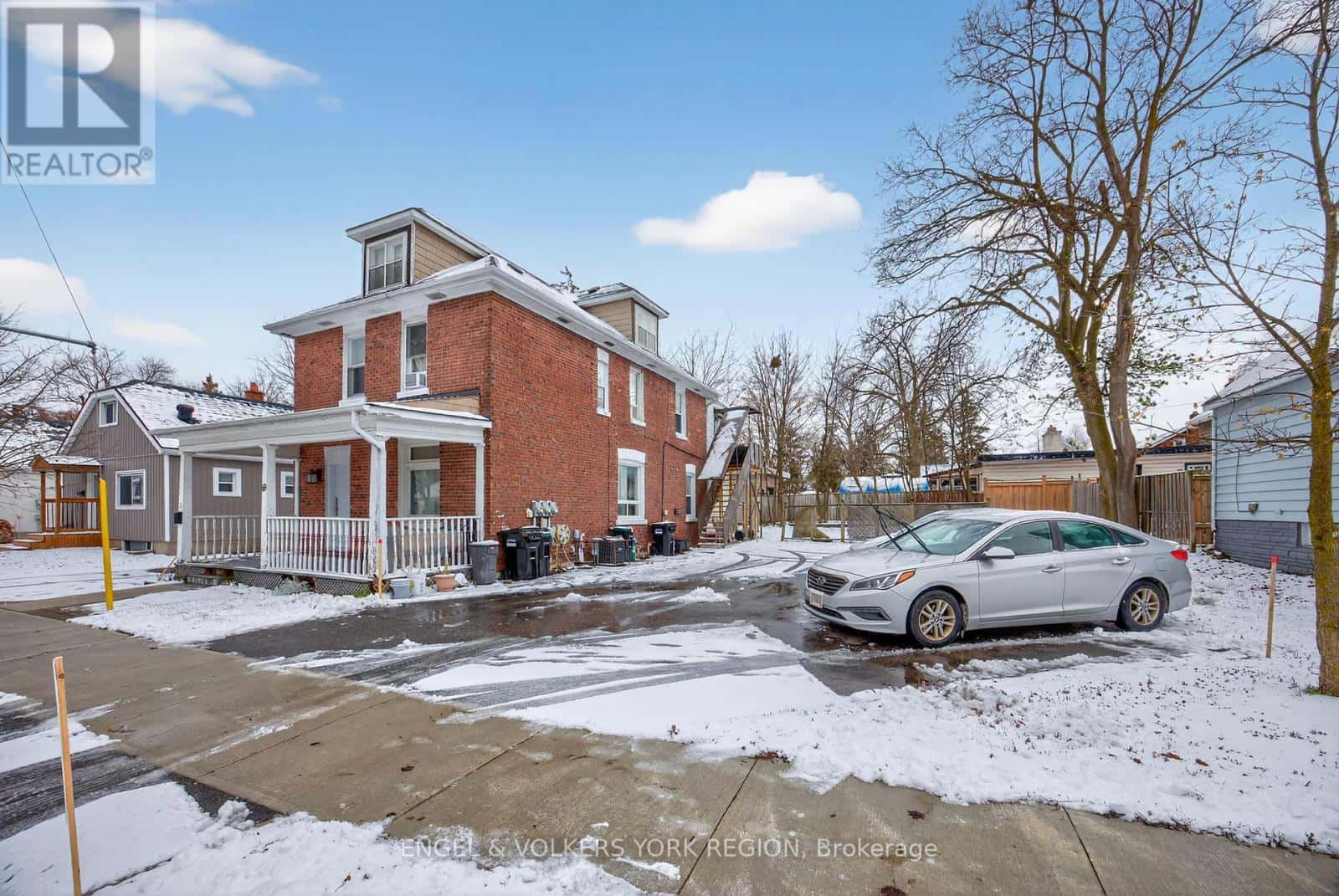 69 JOHN STREET — Barrie (Lakeshore), Ontario - Photo 4 of 32