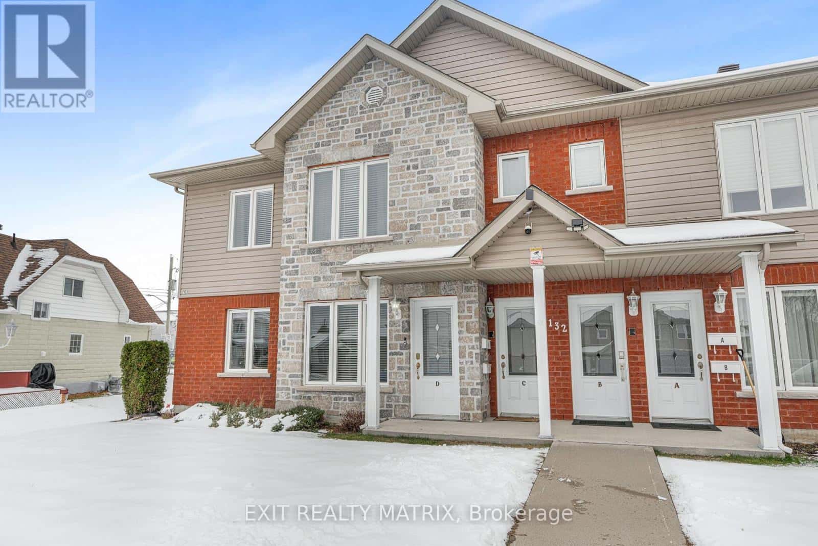 132 D HIGGINSON STREET — Hawkesbury, Ontario - Photo 2 of 35