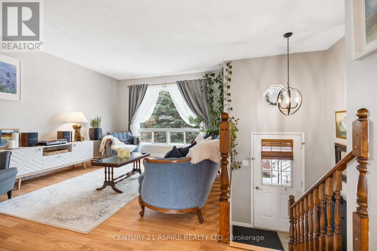 15 DUTCH DRIVE — Petawawa, Ontario - Photo 5 of 40