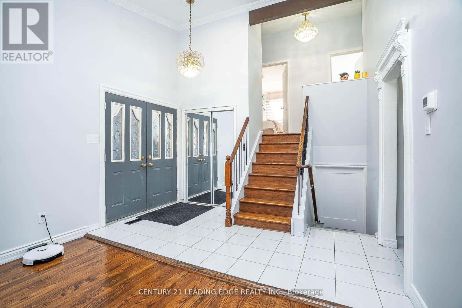 21 ALHART DRIVE — Toronto (Thistletown-Beaumonde Heights), Ontario - Photo 4 of 50